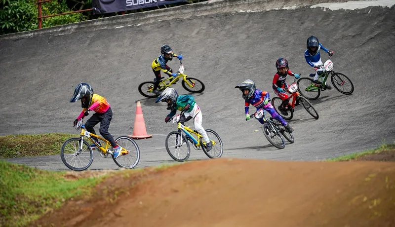 Yogyakarta Membara Ketika Ratusan Rider BMX Cilik hingga Master Guncang Sirkuit Merdeka BMX Cup 2025